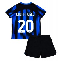Inter Milan Hakan Calhanoglu #20 Hemmatröja Barn 2023-24 Kortärmad (+ Korta byxor)